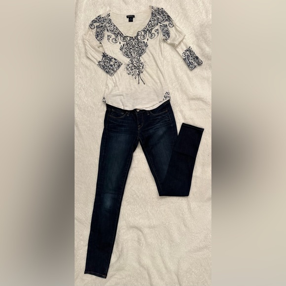 Lucky Brand 3/4 sleeve blouse with tie front detail - Picture 2 of 3